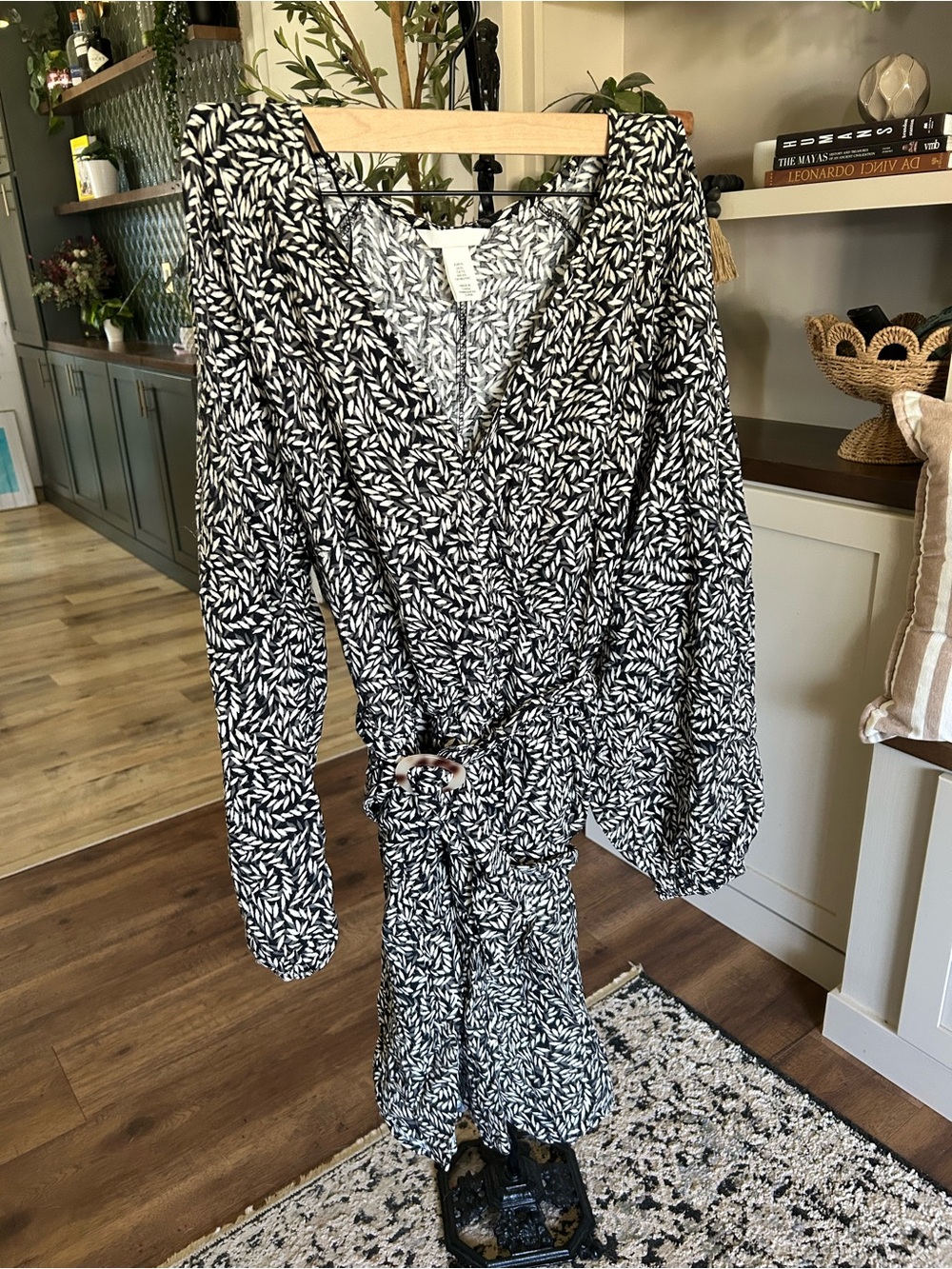 H&M Black and White Leaf-Print Dress